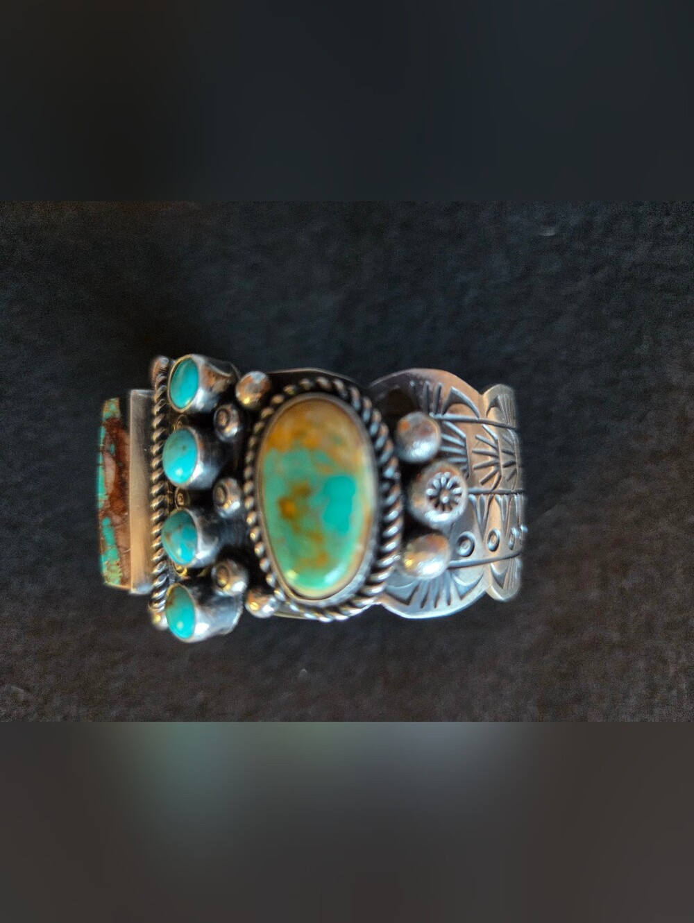 Stunning Navajo Made Royston Turquoise Sterling Silver Cuff - Picture 12 of 15